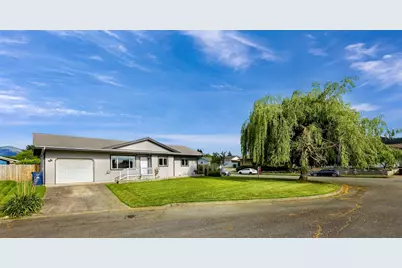 2427 E Kincaid Street, Mount Vernon, WA 98274 - Photo 1