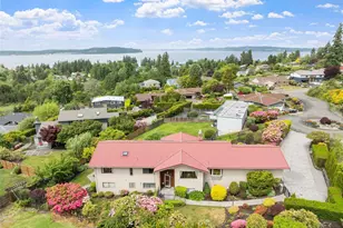 916 Kari Ln, Steilacoom, WA 98388 - Photo 1