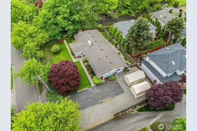 10215 126th Avenue NE, Kirkland, WA 98033 - Photo 1