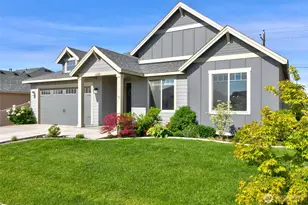 110 N Zeus St, Moxee, WA 98936 - Photo 1