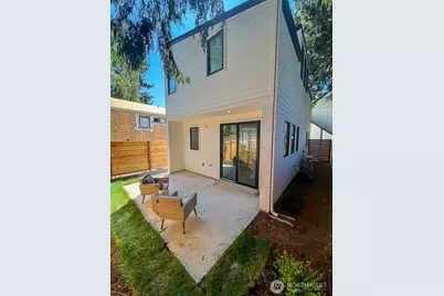 7350 21st Avenue NW, Seattle, WA 98117 - Photo 1