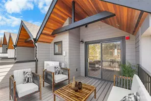 110 E 2nd Street S, Kirkland, WA 98033 - Photo 1