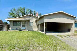 718 Ridge Pl, Omak, WA 98841 - Photo 1