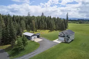 237 Bear Crk Ln, Winlock, WA 98596 - Photo 1