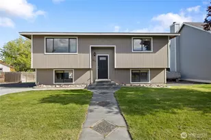 263 W Kevin Way, Moses Lake, WA 98837 - Photo 1