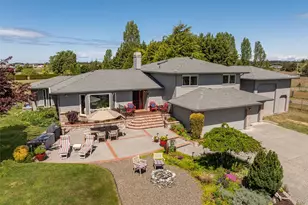 51 Rainbows End Ln, Sequim, WA 98382 - Photo 1