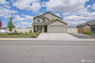 301 K St NE, Quincy, WA 98848 - Photo 1
