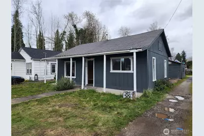 211 E Cherry Street, Centralia, WA 98531 - Photo 1