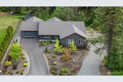 413 W Sixth Street, Cle Elum, WA 98922 - Photo 1