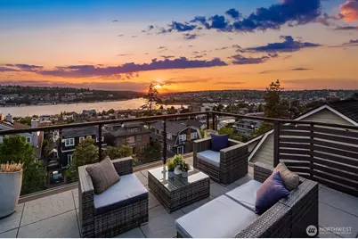 2222 Broadway E, Seattle, WA 98102 - Photo 1