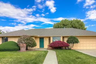 703 Tanarae Pl, Yakima, WA 98908 - Photo 1