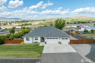 20702 E Berry Dr, Benton City, WA 99320 - Photo 1