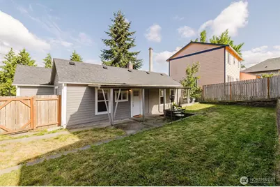 2911 Farragut Street, Bremerton, WA 98312 - Photo 1