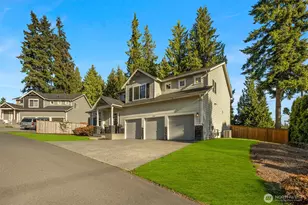 18629 44th Ave W, Lynnwood, WA 98037 - Photo 1