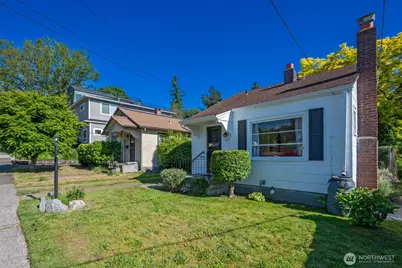 327 NE 90th Street, Seattle, WA 98115 - Photo 1