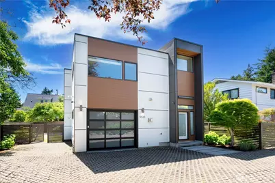 9020 2nd Avenue NE, Seattle, WA 98115 - Photo 1