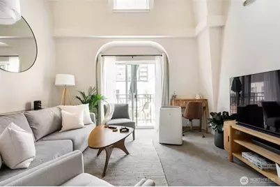 425 Vine Street #725, Seattle, WA 98121 - Photo 1