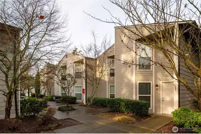 425 4th Street NE, Puyallup, WA 98372 - Photo 1