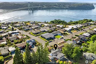 1550 N Narrows Dr, Tacoma, WA 98406 - Photo 1