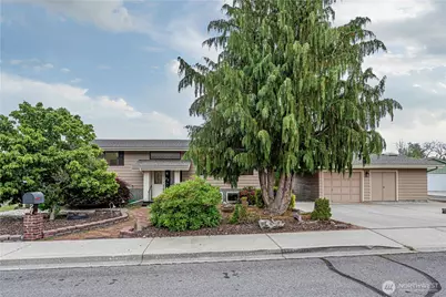 27 Poplar Ave, Wenatchee, WA 98801 - Photo 1