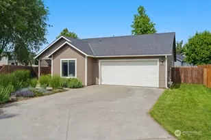 252 NW Ruby Ln, College Place, WA 99324 - Photo 1