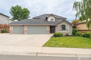 1906 Lion Pl, Wenatchee, WA 98801 - Photo 1