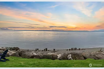 2508 Sunlight Beach Road, Clinton, WA 98236 - Photo 1