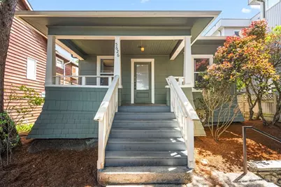 5626 Roosevelt Way NE, Seattle, WA 98105 - Photo 1