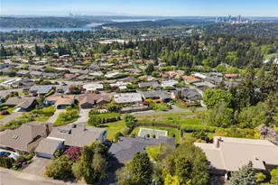 13712 SE 44 St, Bellevue, WA 98006 - Photo 1