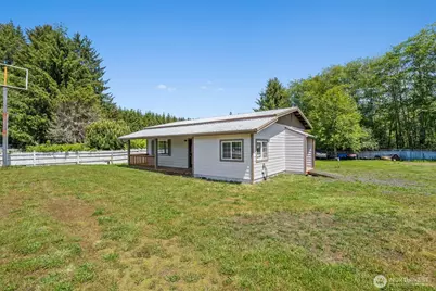 10610 US Highway 101, Raymond, WA 98577 - Photo 1
