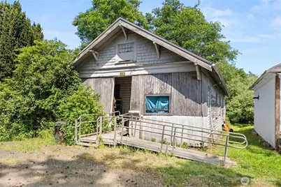 513 Seventh Street, Raymond, WA 98577 - Photo 1