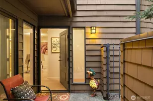 11418 NE 128th St, Kirkland, WA 98034 - Photo 1