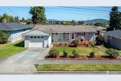 1308 28th Street, Anacortes, WA 98221 - Photo 1