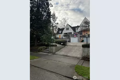 6518 NE Windermere Road, Seattle, WA 98105 - Photo 1