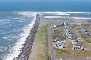 1511 E Ocean Shores Blvd SW, Ocean Shores, WA 98569 - Photo 1