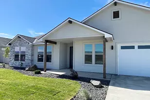 202 E Ian Ave, Ellensburg, WA 98926 - Photo 1