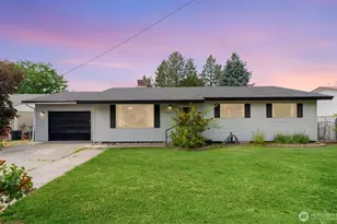 707 Kenwood St N, Omak, WA 98841 - Photo 1