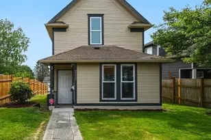 2111 Cleveland Ave, Everett, WA 98201 - Photo 1