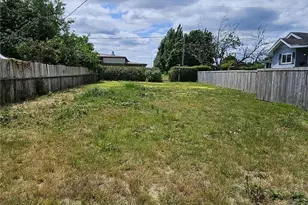 2212 10th St, Bremerton, WA 98312 - Photo 1