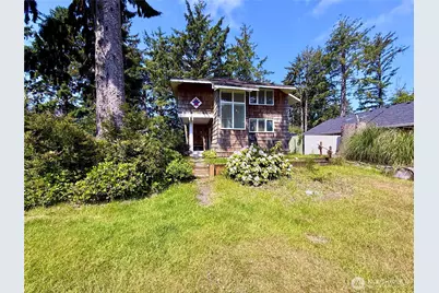 877 Mount Olympus Avenue SE, Ocean Shores, WA 98569 - Photo 1