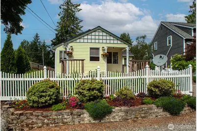 18501 5th Avenue NE, Suquamish, WA 98392 - Photo 1