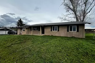 161 Whites Pl, Selah, WA 98942 - Photo 1