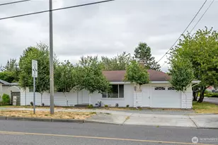 110 N Oak Harbor Rd, Oak Harbor, WA 98277 - Photo 1