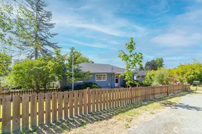 21006 9th Avenue S, Des Moines, WA 98198 - Photo 1