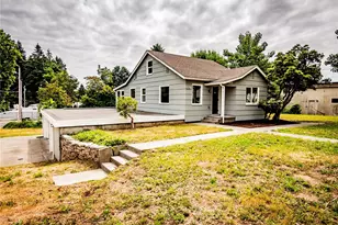 120 Phoenix St NE, Olympia, WA 98506 - Photo 1