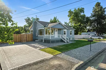 222 SW Davis Avenue, College Place, WA 99324 - Photo 1