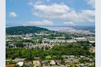905 Queen Street, Bellingham, WA 98229 - Photo 1