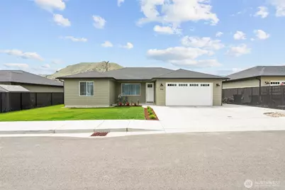 1828 Kristina Lane, Wenatchee, WA 98801 - Photo 1