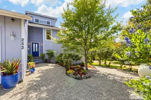 252 Myrtle St, Port Townsend, WA 98368 - Photo 1