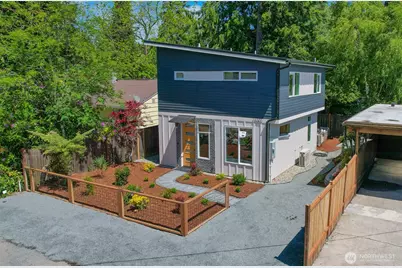 14306 Dayton Avenue N, Seattle, WA 98133 - Photo 1